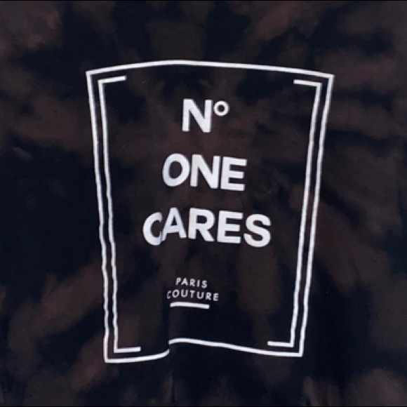 BRAND NEW PRINTED CROPPED TSHIRT - Picture 3 of 3